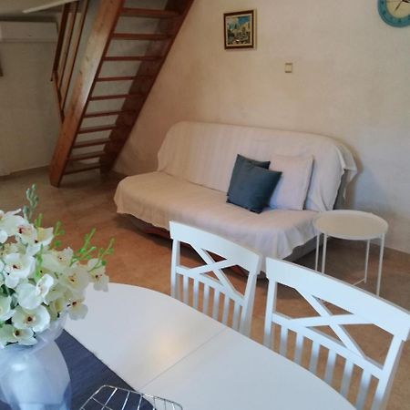Apartment Surdic Valun Buitenkant foto