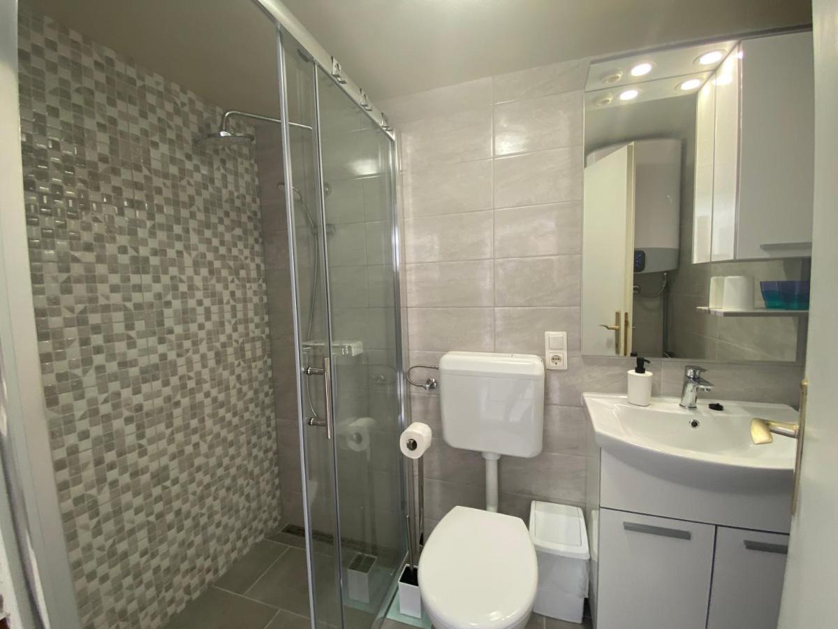 Apartment Surdic Valun Buitenkant foto