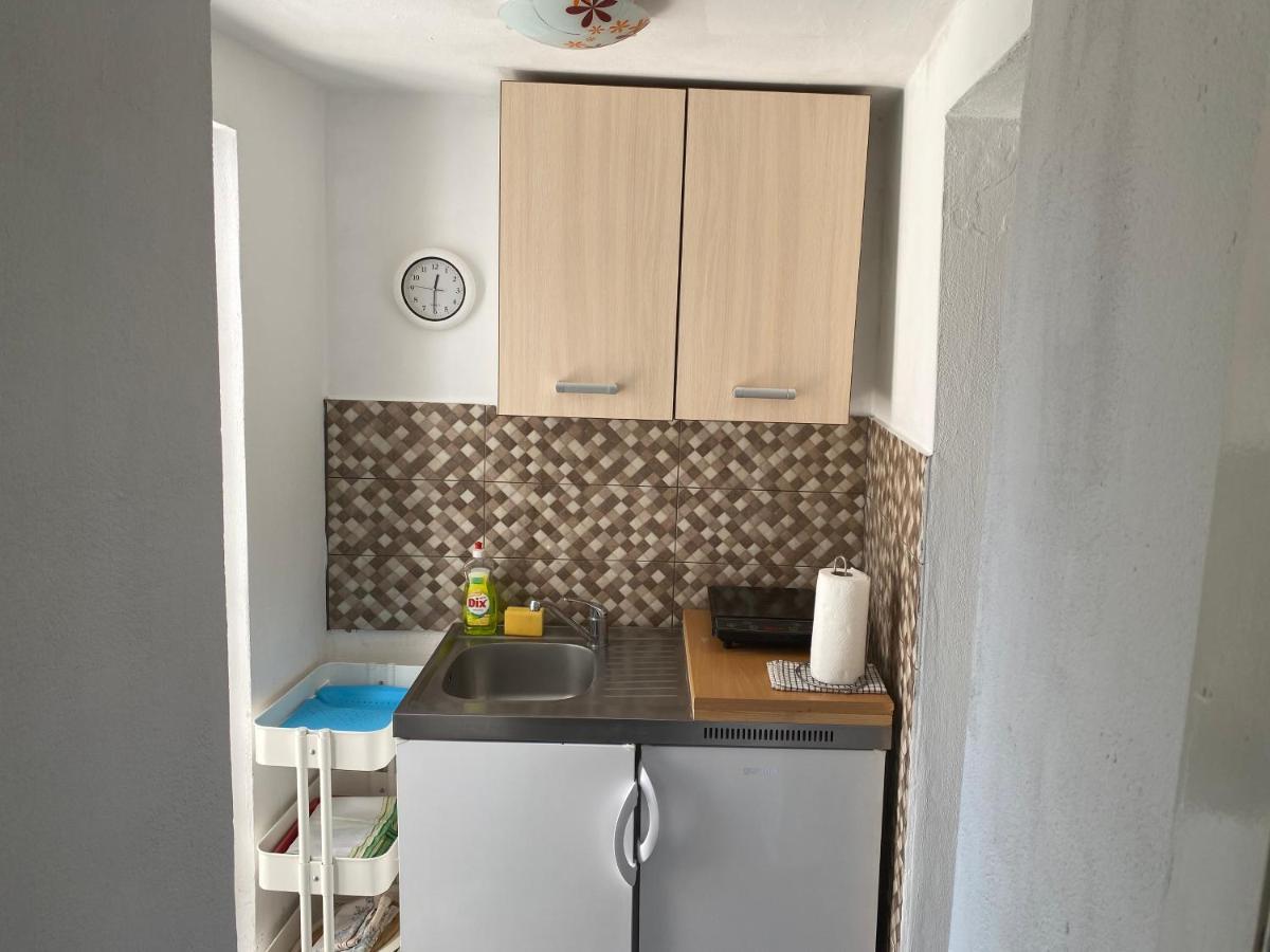 Apartment Surdic Valun Buitenkant foto