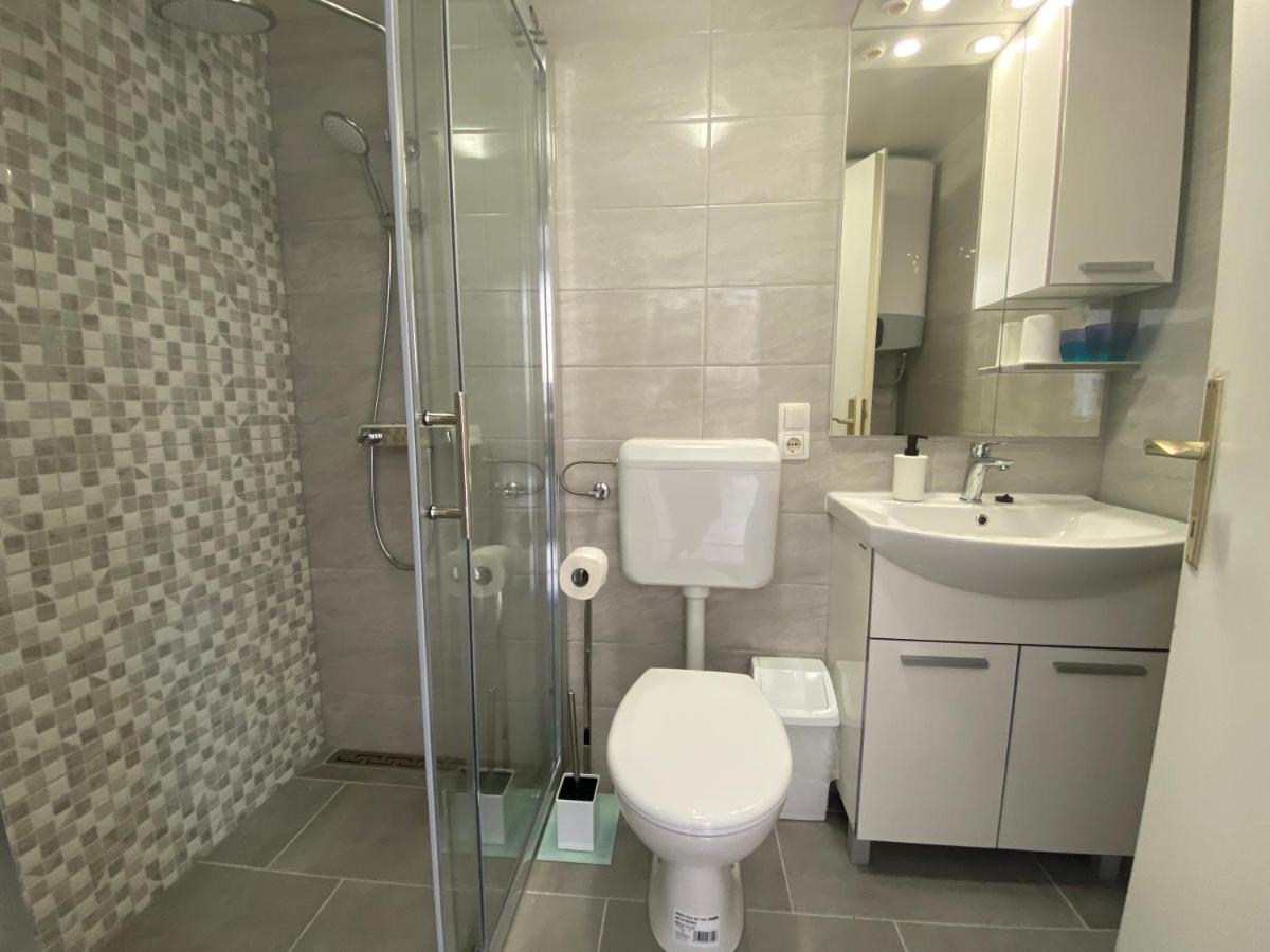 Apartment Surdic Valun Buitenkant foto