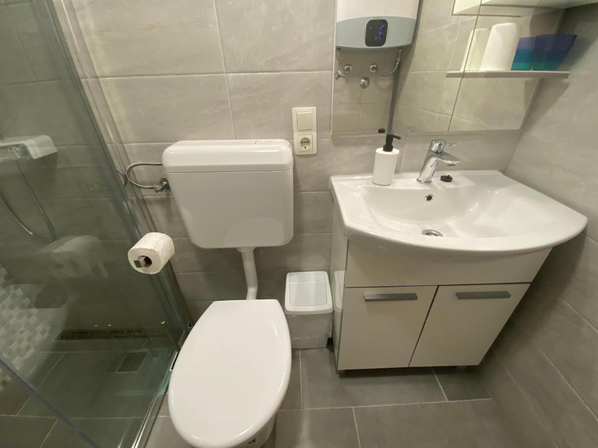 Apartment Surdic Valun Buitenkant foto