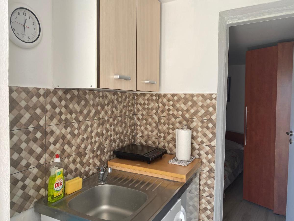 Apartment Surdic Valun Buitenkant foto