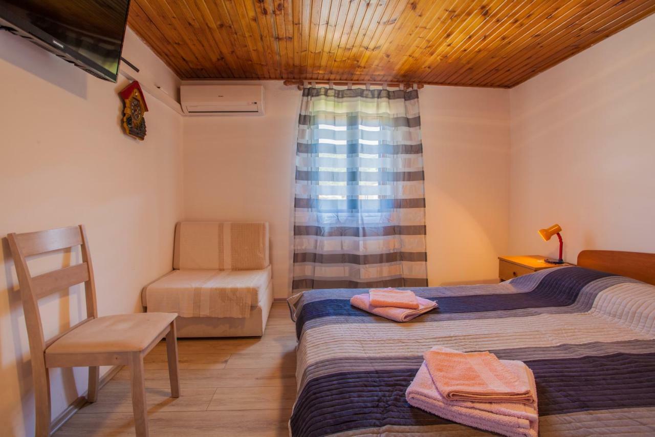 Apartment Surdic Valun Buitenkant foto